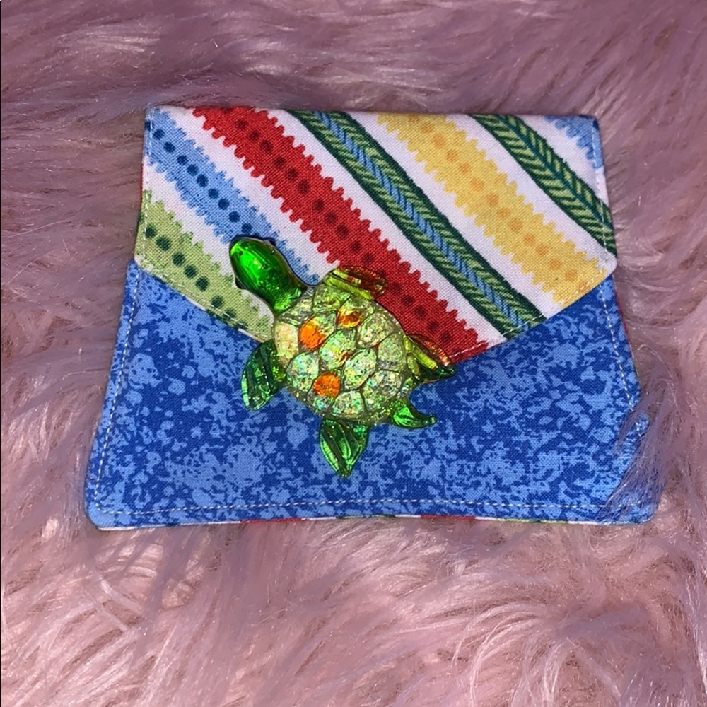 pouch with turtle
